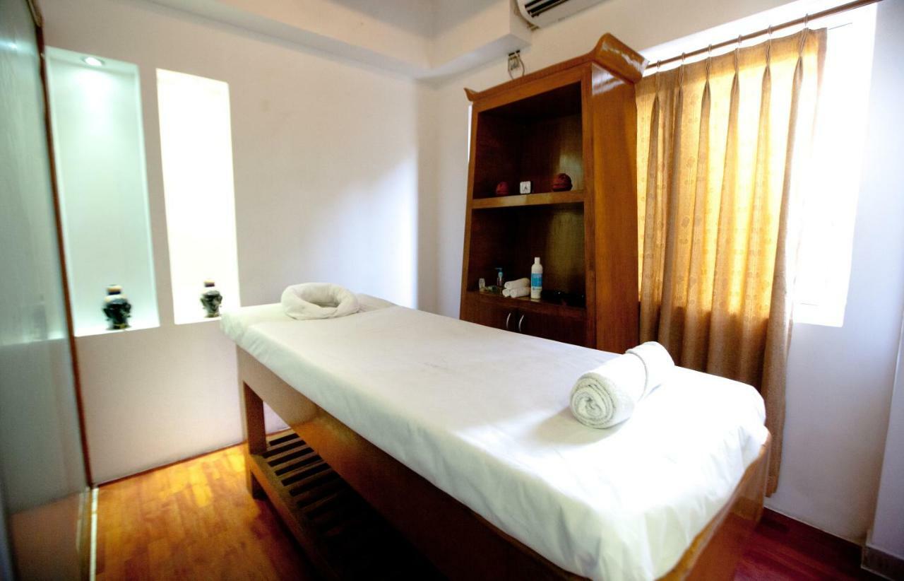 Priyadarshini Park Hotel