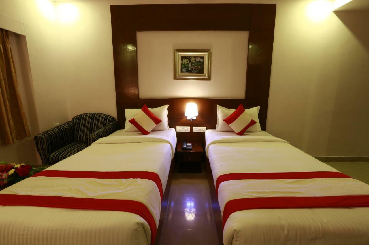 Priyadarshini Park Hotel 3*