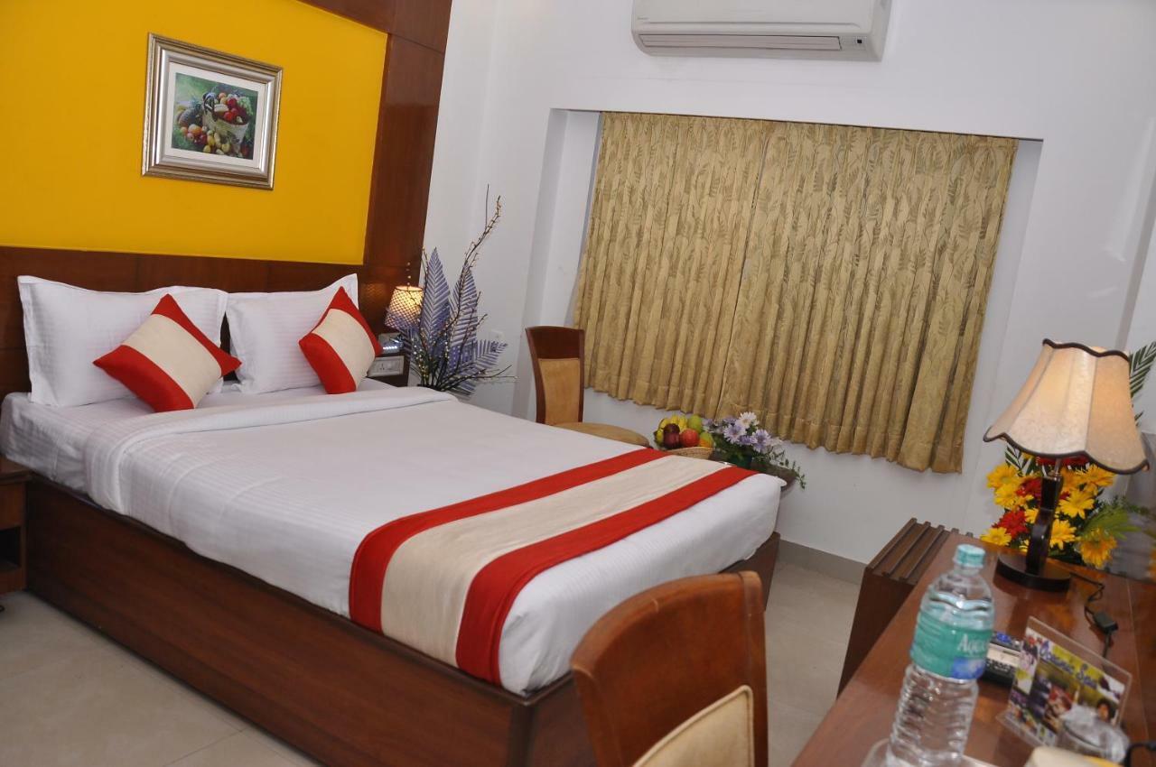Hotel Priyadarshini Park 3*