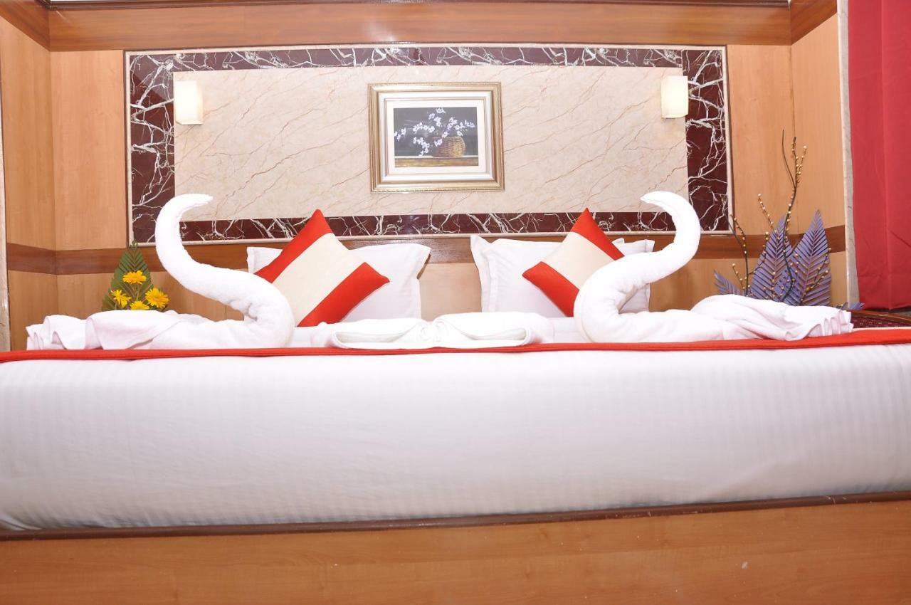 Hotel Priyadarshini Park 3*